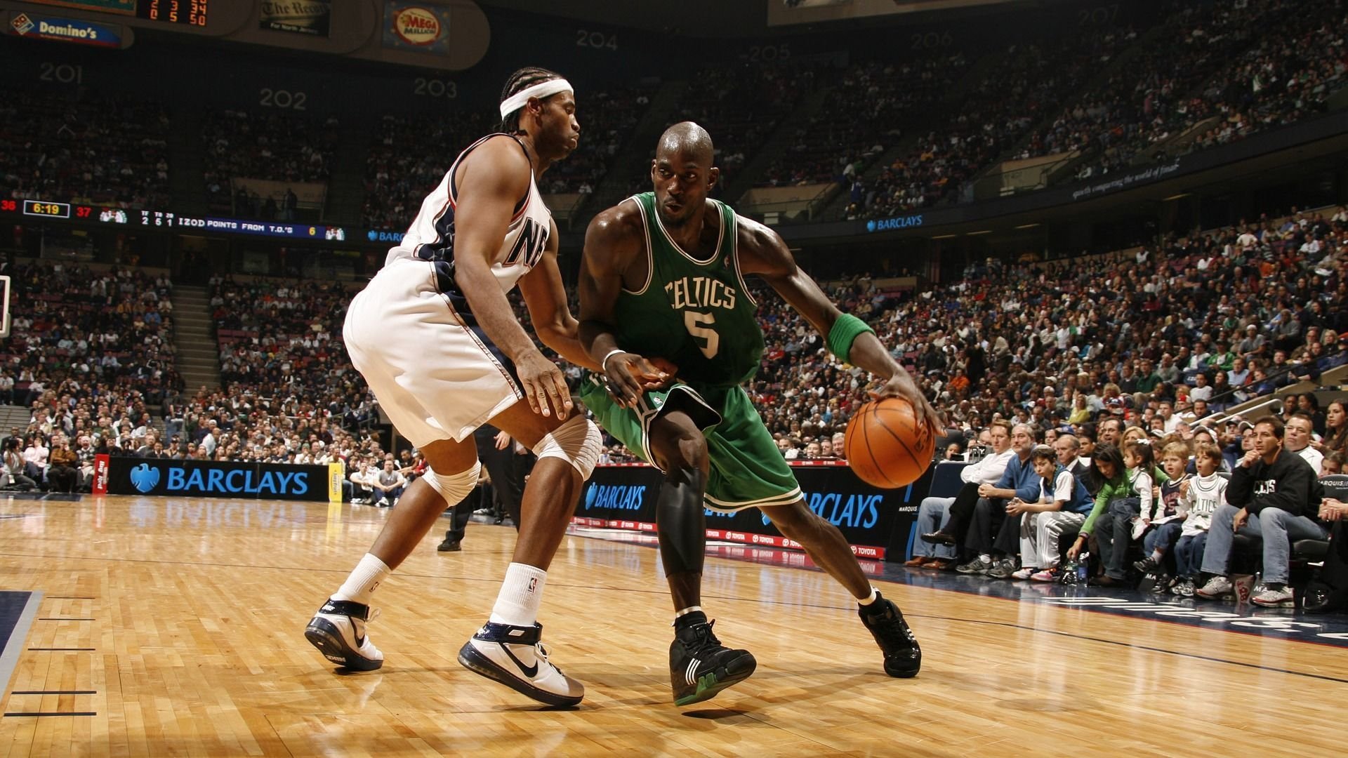 重磅:莱万多夫斯基突破纪录(莱万多夫斯基成名之战)